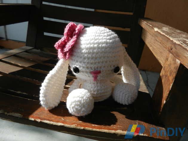 white spring bunny (2).JPG
