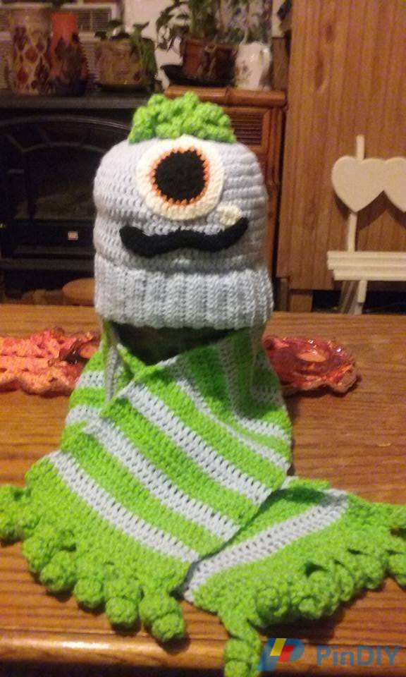 Monster Hat and scarf 3.jpg