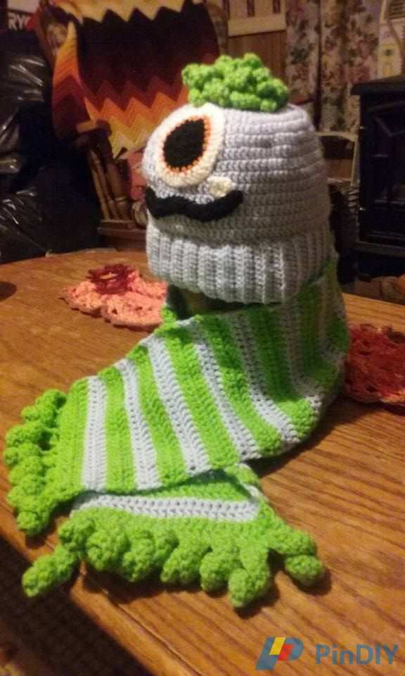 Monster Hat and Scarf 2.jpg