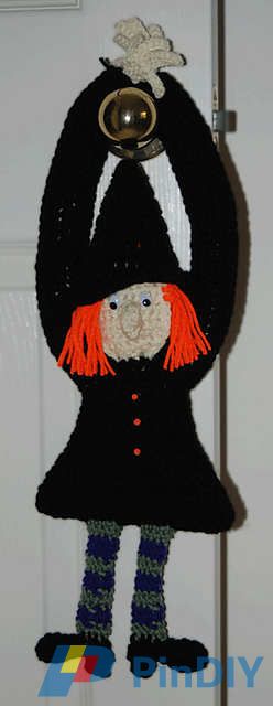 0554 Broom-less Witch Door Hanger.jpg