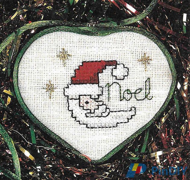 sm 21 Santa Moon Necklace.jpg