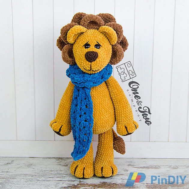 Elliot the Big Lion
