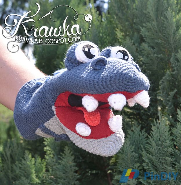 Krawka Dino the Dinosaur Puppet.jpg