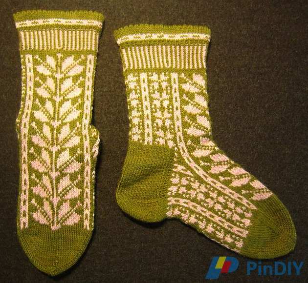 Socken_Campanula_4_medium2.jpg