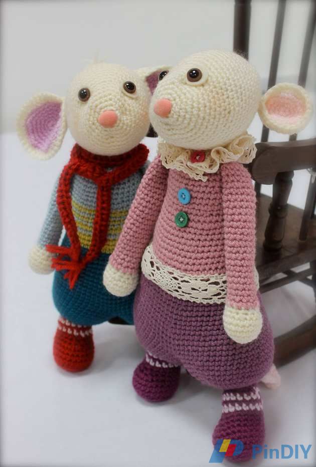 Amigurumi-HerbieMouse.jpg