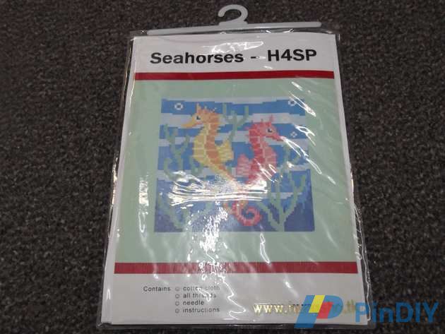 Seahorses2.JPG