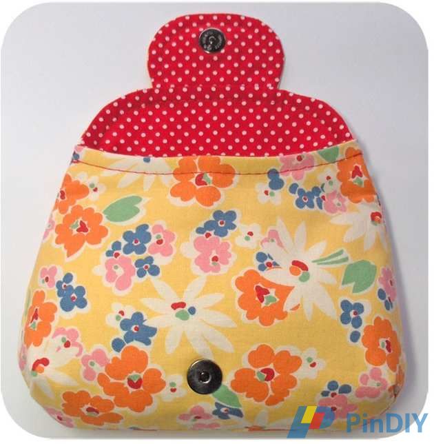 Fold-Over Clutch 1.jpg