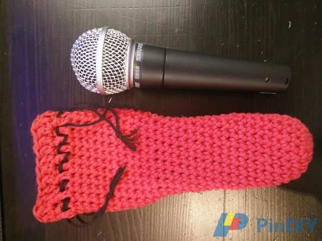 mikrofonpose (1).jpg