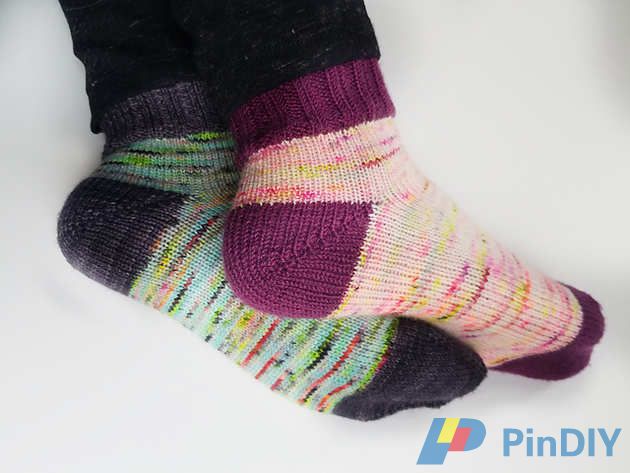 Vanilla Extract Socks - Cassondra Rizzardi (Rizzaknits)