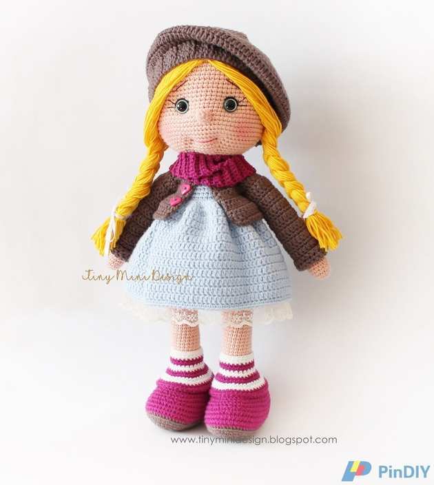 TinyMiniDesgnDoll.JPG