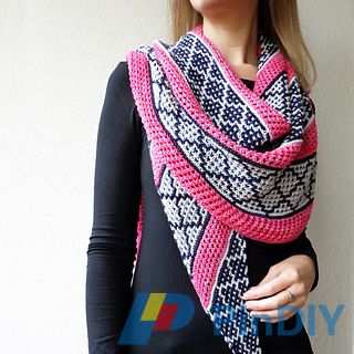 Optimist shawl by Lisa Hannes