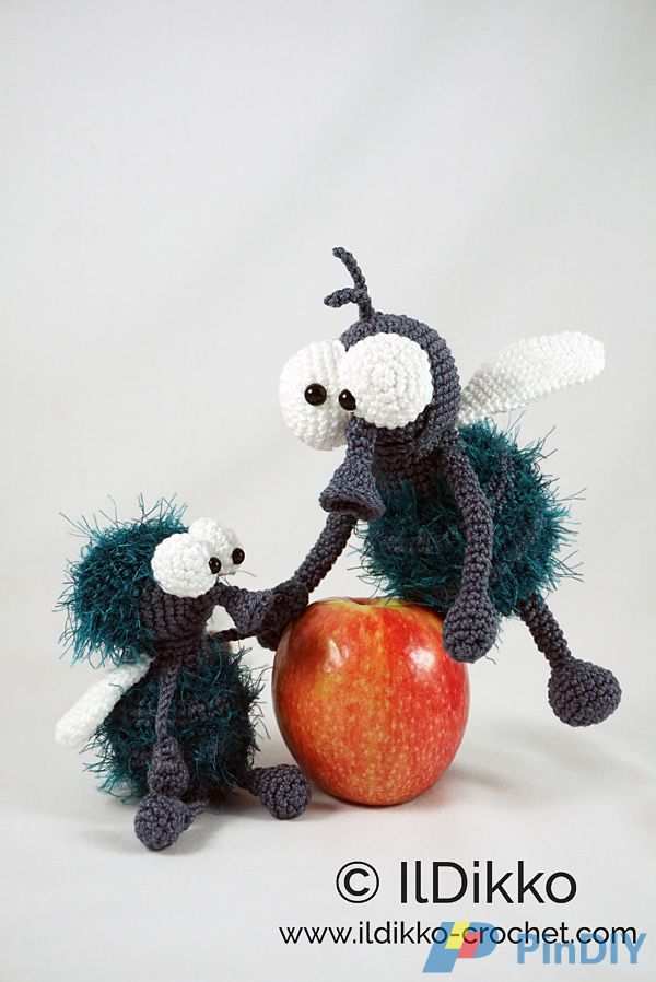 Monsieur Mouche and Fleur the flies by IlDikko_2.jpg