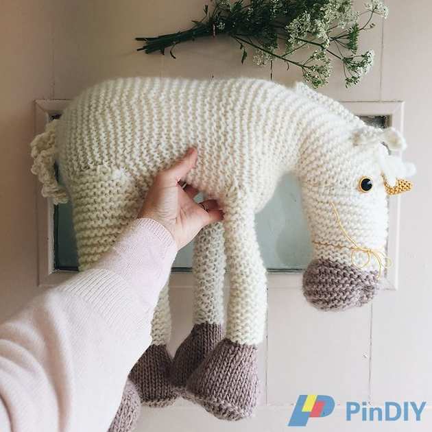 Unicorn_Knit_1.jpg