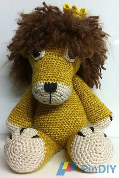 Lion Front