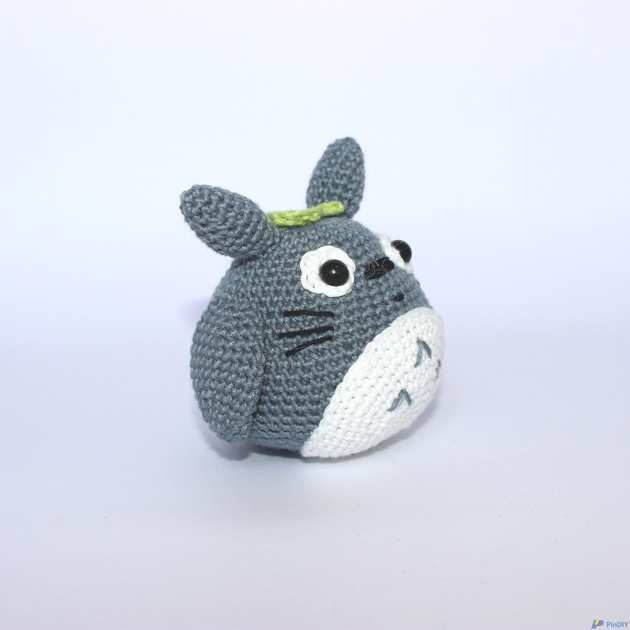 Totoro Keychain Rear2.jpg