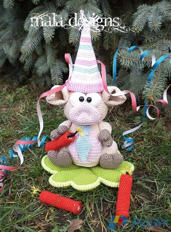 piglet with dynamite.jpg