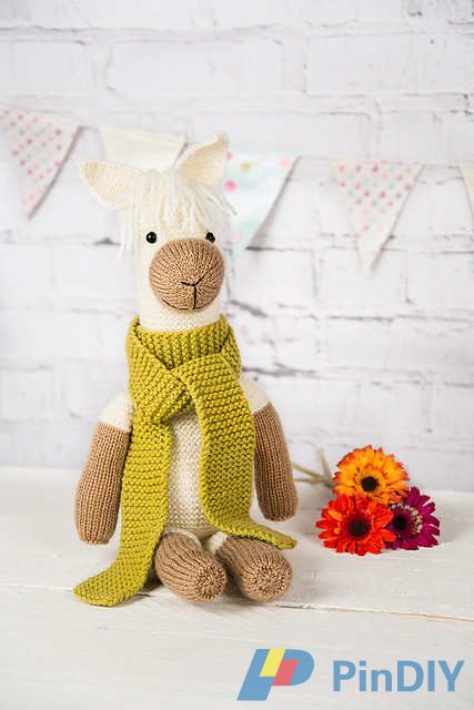Pax_Alpaca-Toy-4_medium2 (1).jpg