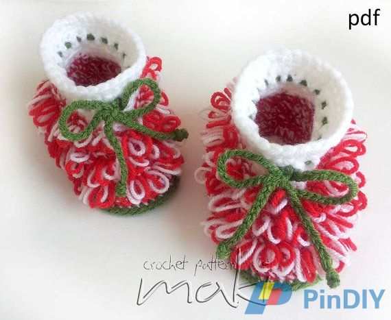 Christmas booties - Little Santa helper119.jpg