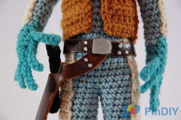 Crafty is Cool - Allison Hoffman - Greedo Star Wars Amigurumi Pattern 4