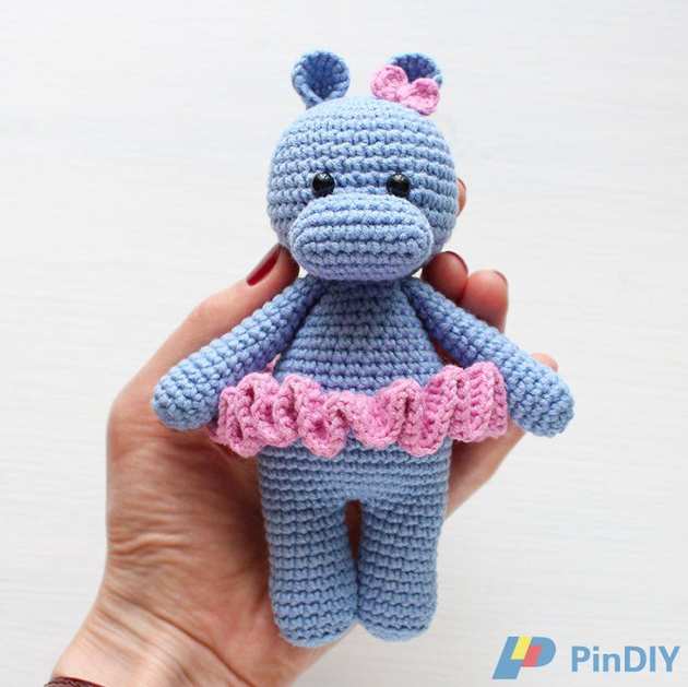 Cuddle-Me-Hippo-Free-amigurumi-pattern-1.jpg