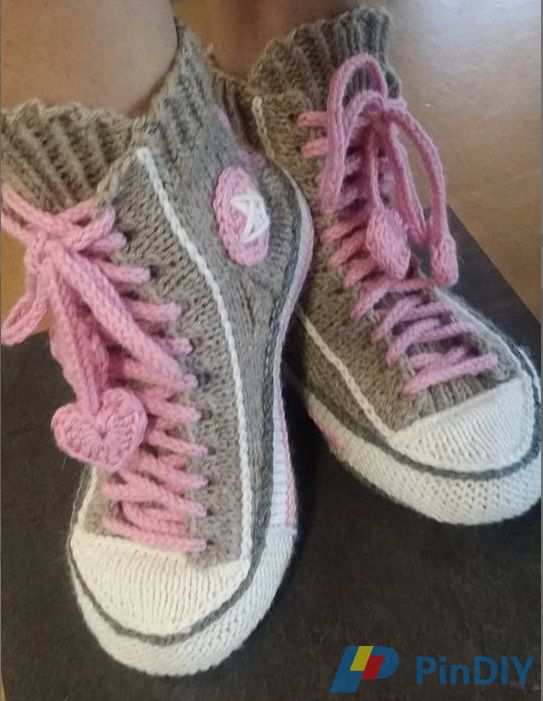 Reaverse star edition slipper sock pattern.jpg