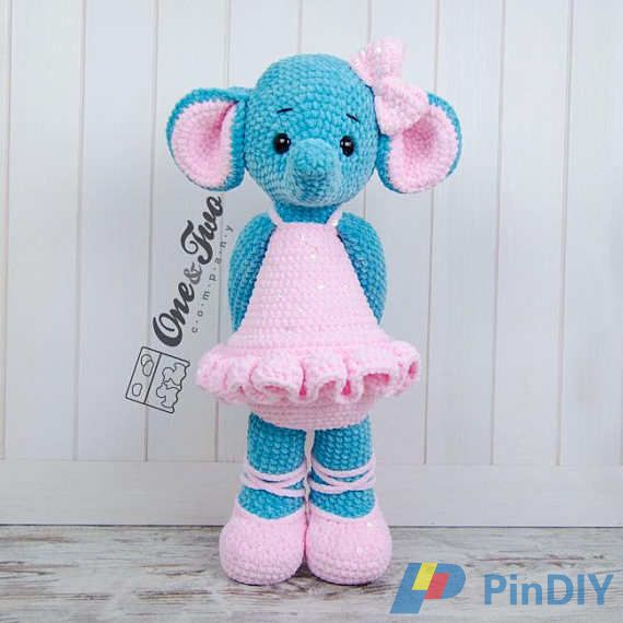 emma_the_big_elephant_amigurumi_crochet.jpg