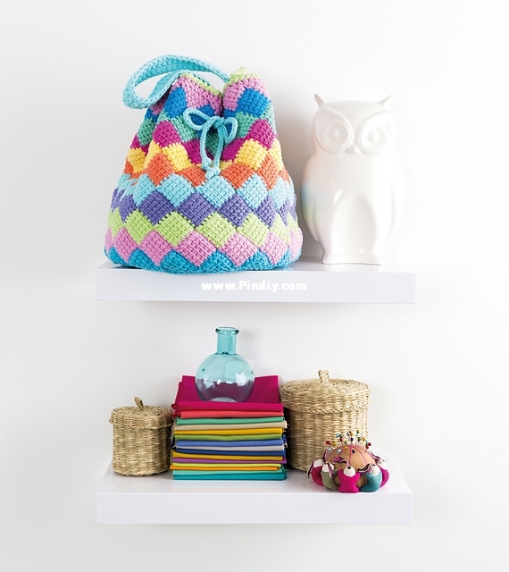 Entrelac_Bag_medium2.jpg