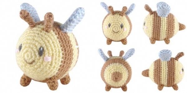 i crochet things - bumblebee.jpg