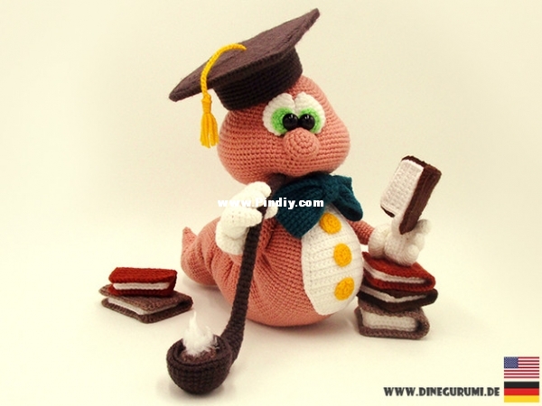 Dinegurumi - Sandra Haupt - Bookworm - Russian.JPEG