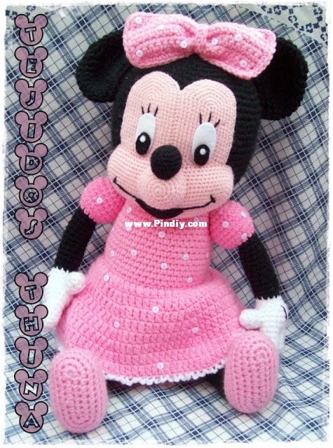 minnie mouse amigurumi.JPG