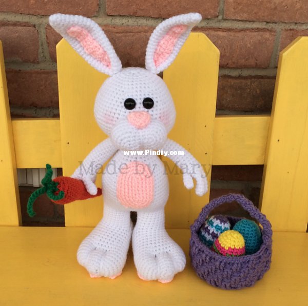 Buster the Bunny.png