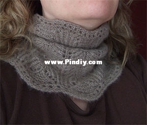 Pretty Thing Cowl Stephanie Pearl-McPhee.jpg
