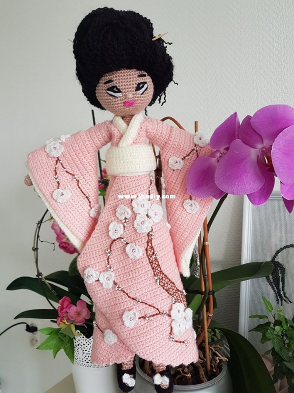 kimono bitirenler Emine Uyar.jpg