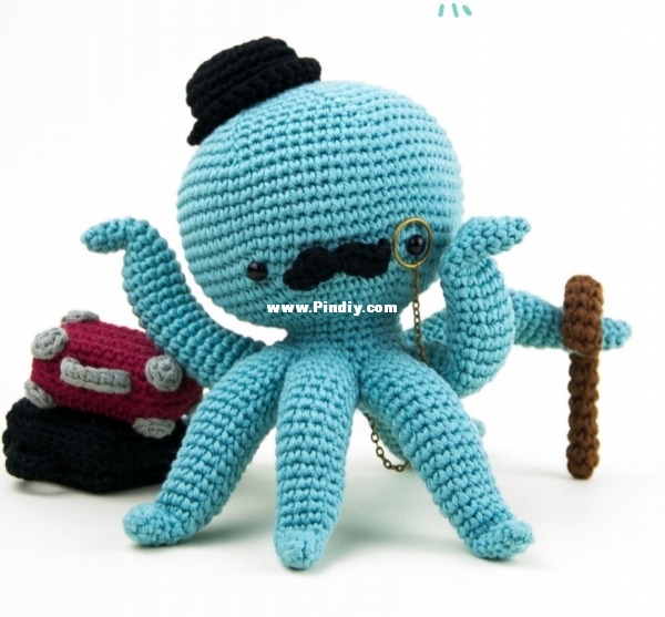 Ilaria Caliri-Airali design-Ernest the Octopus-English