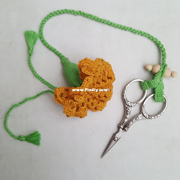 A_Thimble_and_Scissor_Keep_medium2.jpg