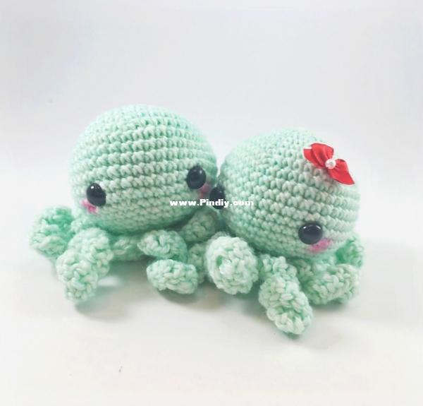 Kawaii Tako Amigurumi - Choco Apple Shop - Nina Shimizu.jpg