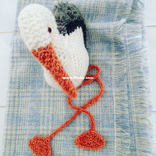knitted_stork_2.jpg