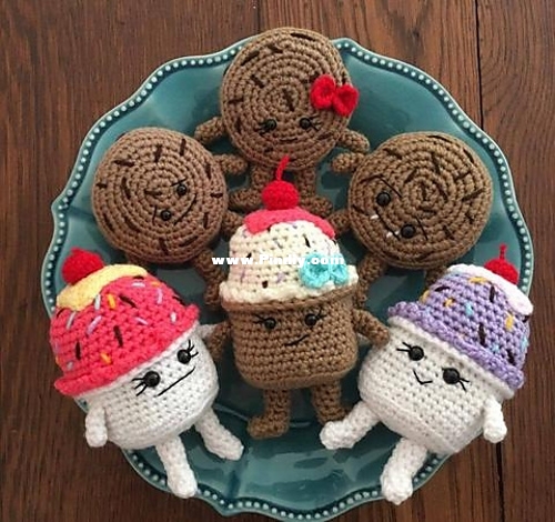 Cupcake - Furls Crochet - Jackie Laing.jpg