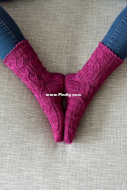 paperdaisy-feb2018socks-191_medium2.jpg
