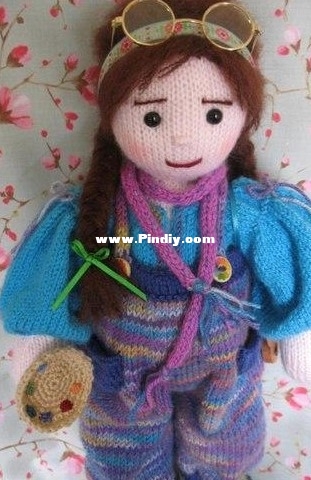 Tia the artist photo (2).jpg