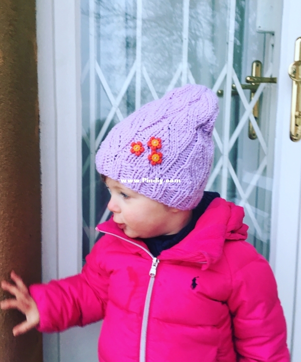 Merino hat for little princess