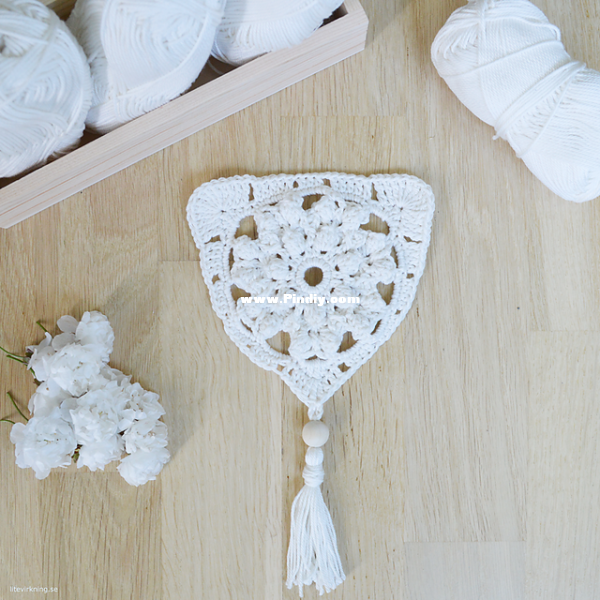 May - Bubble Bloom Bunting -litevirkning - Annika Nilsson.png