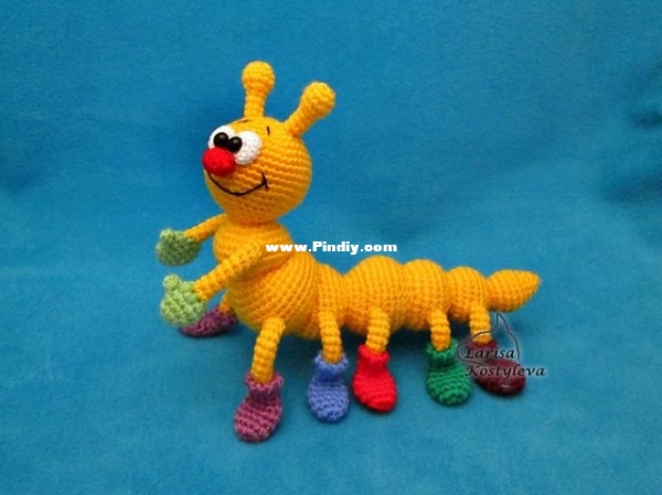 Larissa Kostyeva-Larisa1122-Caterpillar.jpeg