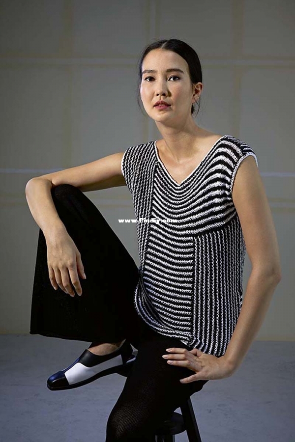 Lang Yarns Rayas2.jpg