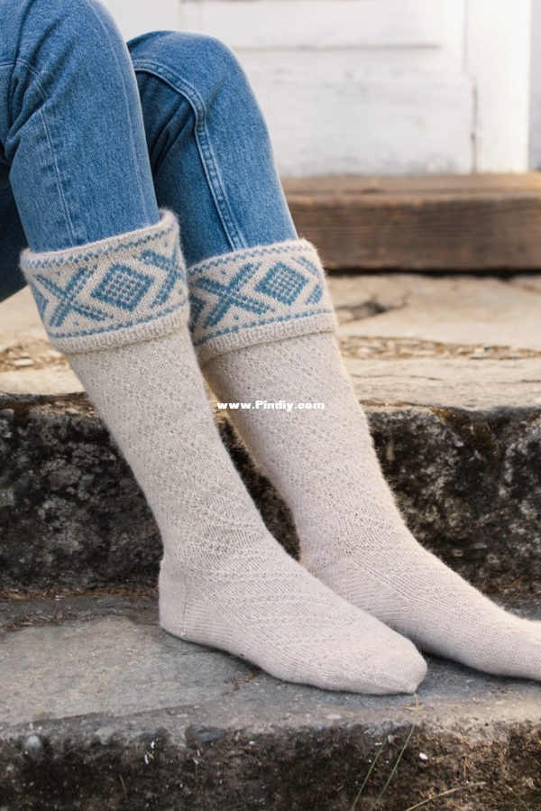 Dale Gull 370-19 Dale Cortina strømper.jpg