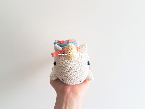 Unicorn Crochet Wrist Rest Cushion - OneZeroCrochet_3.jpg