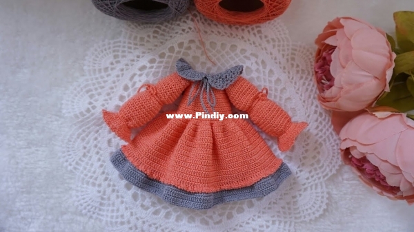 Suwannas crafts room - Suwanna Kirch - Autumn dress - Free.jpg