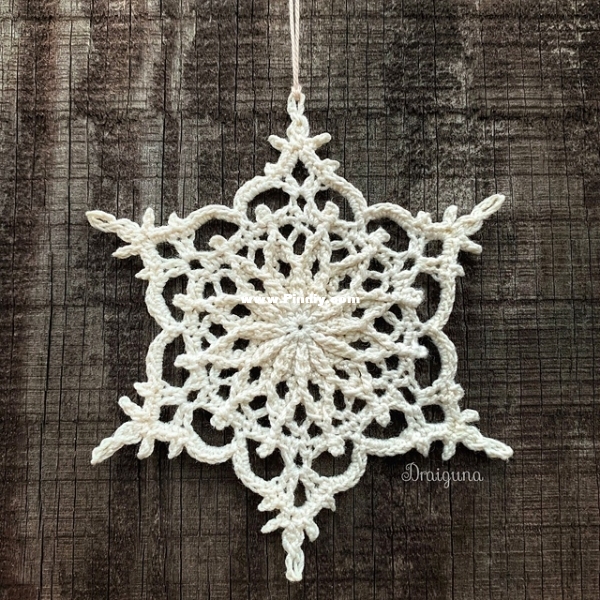 Wispvale Snowflake - Draiguna - Julia Hart.jpg