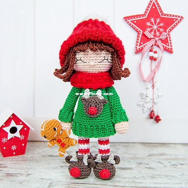 Ginger the Christmas Dolly.jpg