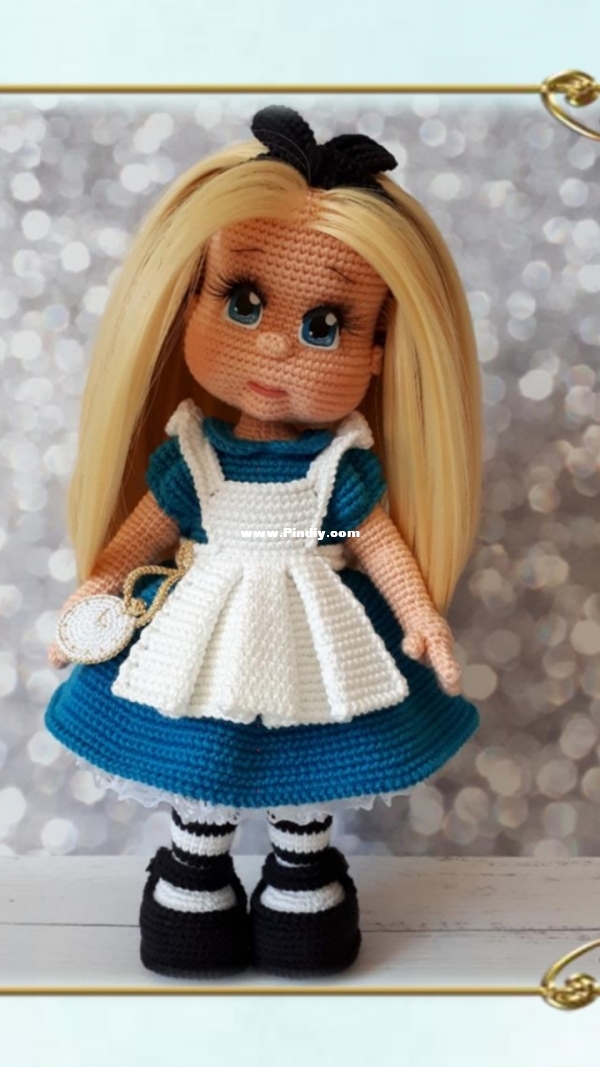 Ecem Design - Elena Akkoca - Alice - Portugues